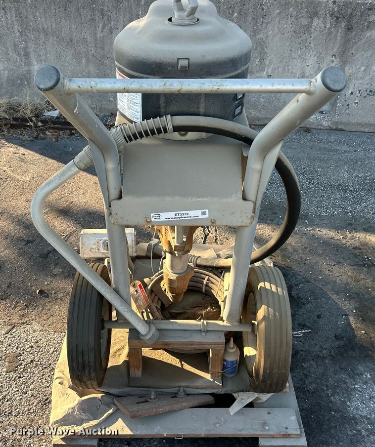 image for item ET3372 Graco Xtreme X30 paint sprayer