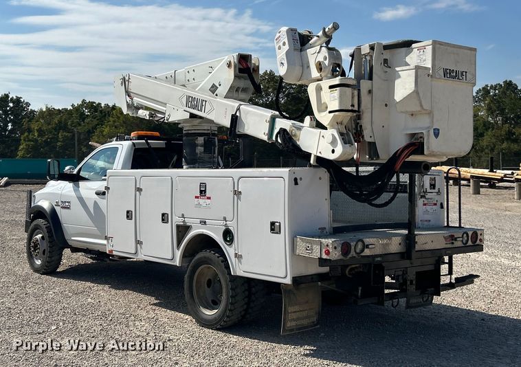 image for item ET3376 2018 RAM 5500HD bucket truck