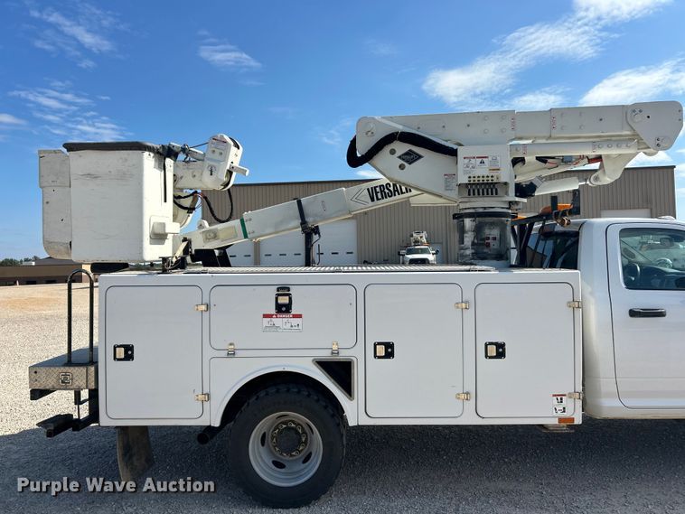 image for item ET3376 2018 RAM 5500HD bucket truck