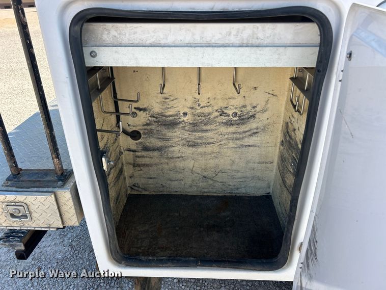 image for item ET3376 2018 RAM 5500HD bucket truck