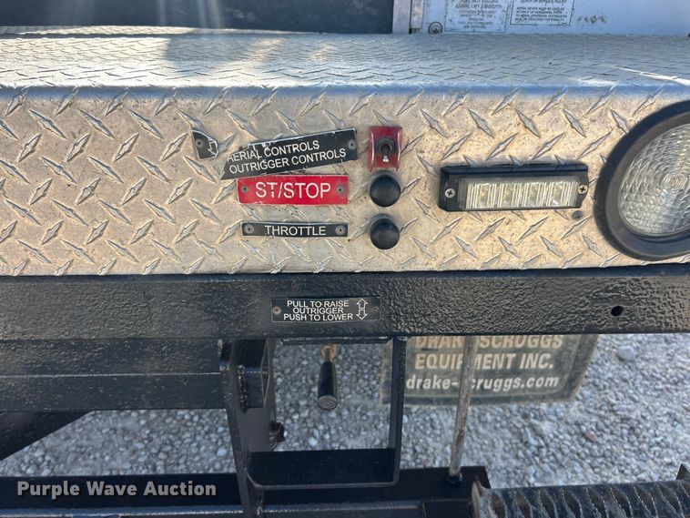 image for item ET3376 2018 RAM 5500HD bucket truck