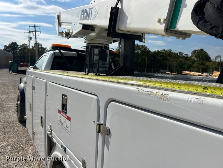 image for item ET3376 2018 RAM 5500HD bucket truck