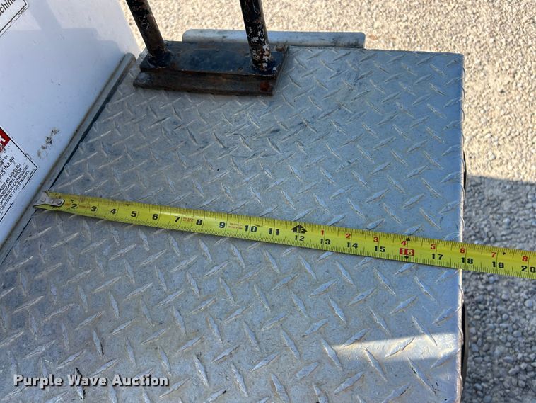 image for item ET3376 2018 RAM 5500HD bucket truck