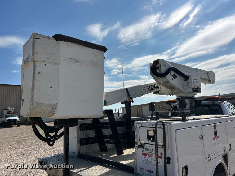 image for item ET3376 2018 RAM 5500HD bucket truck