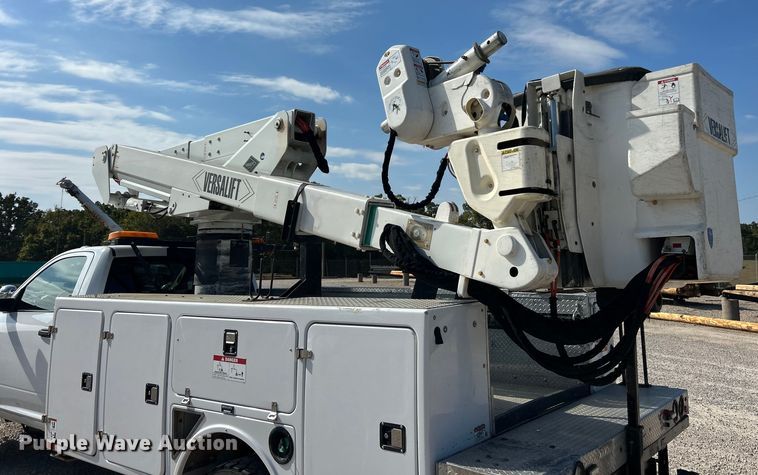 image for item ET3376 2018 RAM 5500HD bucket truck