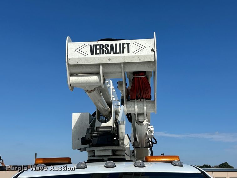 image for item ET3376 2018 RAM 5500HD bucket truck
