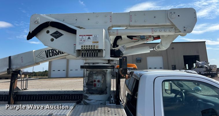 image for item ET3376 2018 RAM 5500HD bucket truck