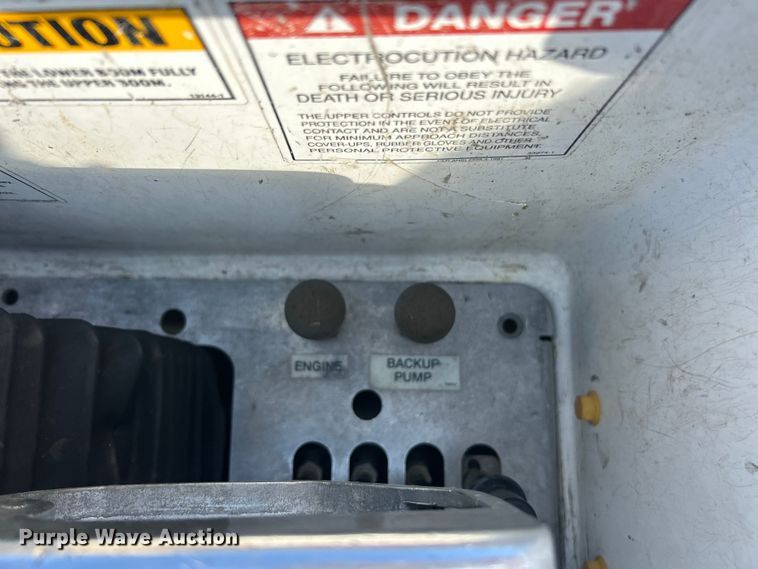 image for item ET3376 2018 RAM 5500HD bucket truck