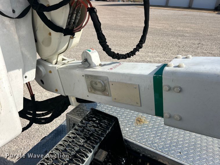 image for item ET3376 2018 RAM 5500HD bucket truck