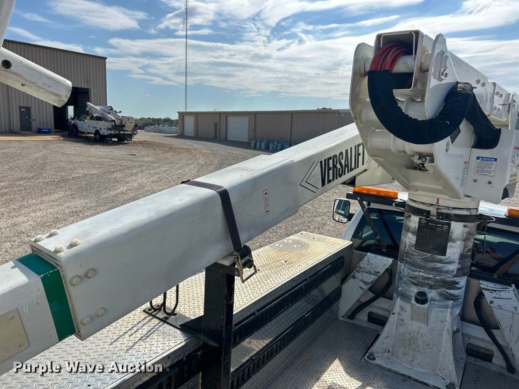 image for item ET3376 2018 RAM 5500HD bucket truck