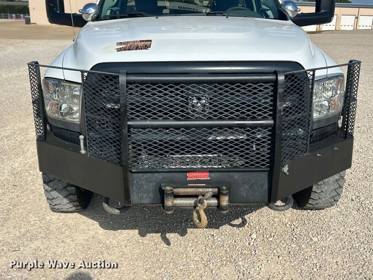 image for item ET3376 2018 RAM 5500HD bucket truck