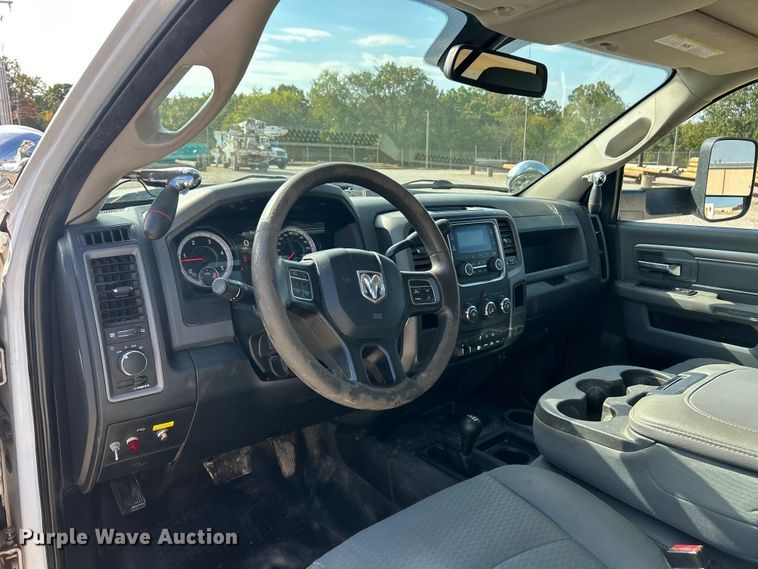 image for item ET3376 2018 RAM 5500HD bucket truck