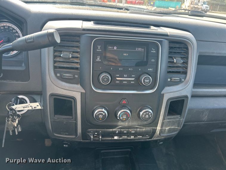 image for item ET3376 2018 RAM 5500HD bucket truck