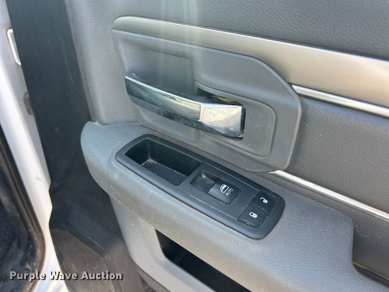 image for item ET3376 2018 RAM 5500HD bucket truck