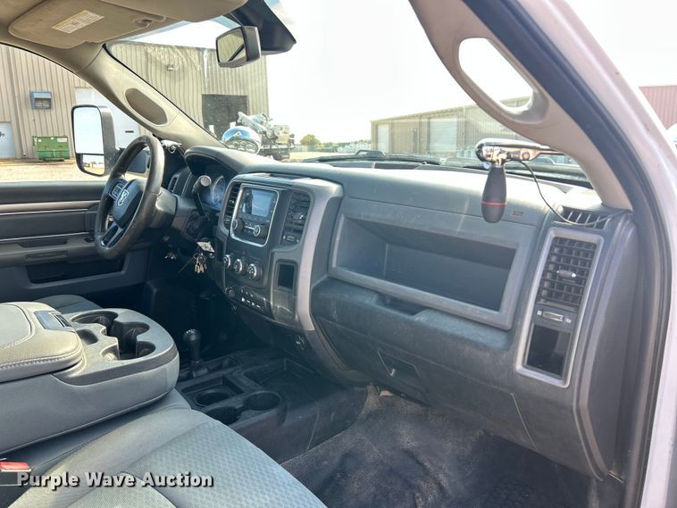 image for item ET3376 2018 RAM 5500HD bucket truck