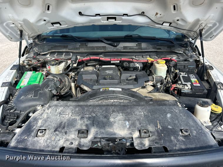 image for item ET3376 2018 RAM 5500HD bucket truck