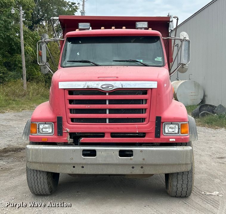 image for item ET3380 2000 Sterling Truck LT8500 