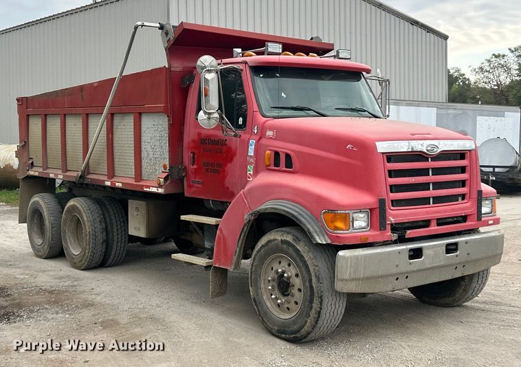 image for item ET3380 2000 Sterling Truck LT8500 