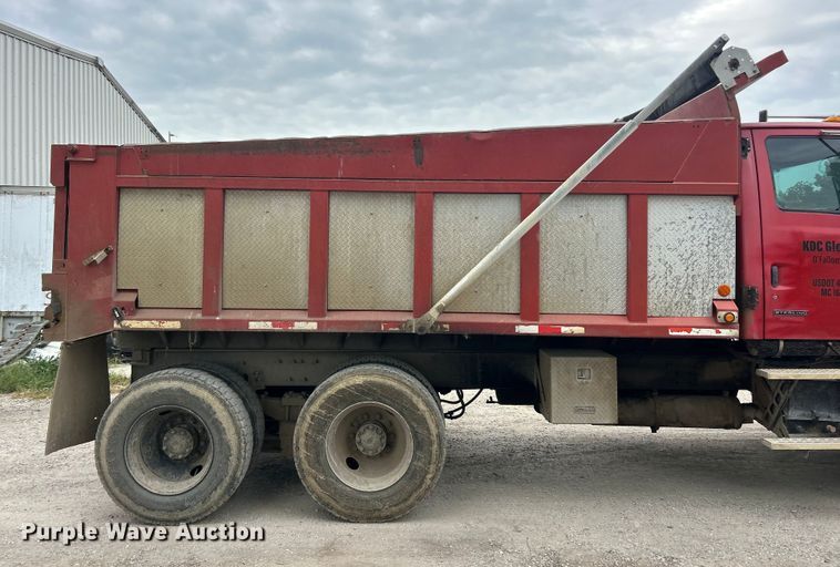 image for item ET3380 2000 Sterling Truck LT8500 