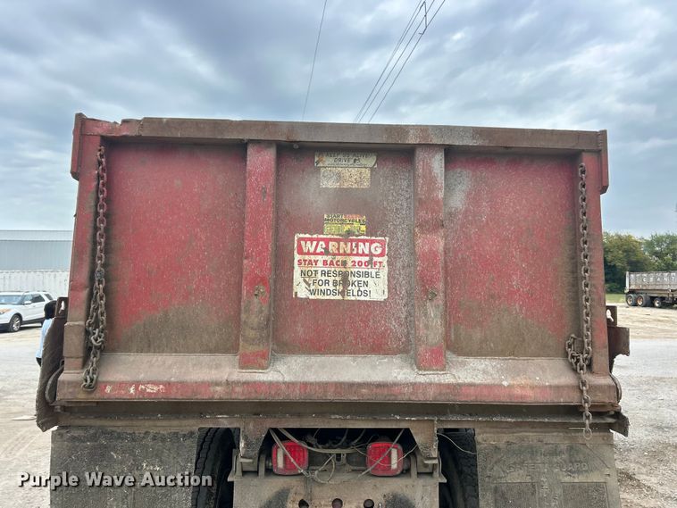 image for item ET3380 2000 Sterling Truck LT8500 