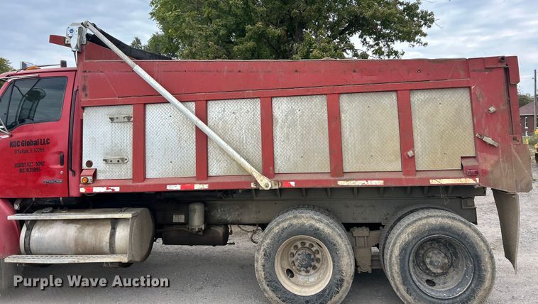 image for item ET3380 2000 Sterling Truck LT8500 