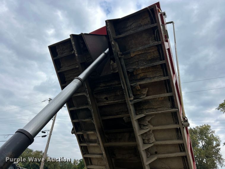 image for item ET3380 2000 Sterling Truck LT8500 