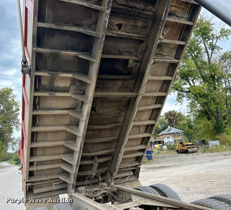 image for item ET3380 2000 Sterling Truck LT8500 