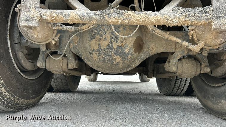 image for item ET3380 2000 Sterling Truck LT8500 