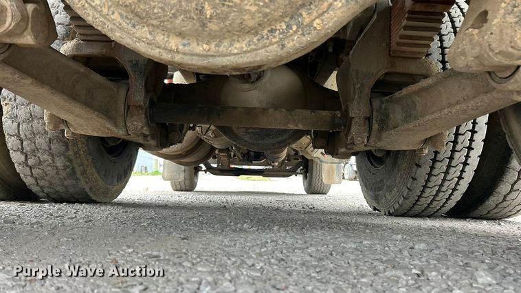 image for item ET3380 2000 Sterling Truck LT8500 