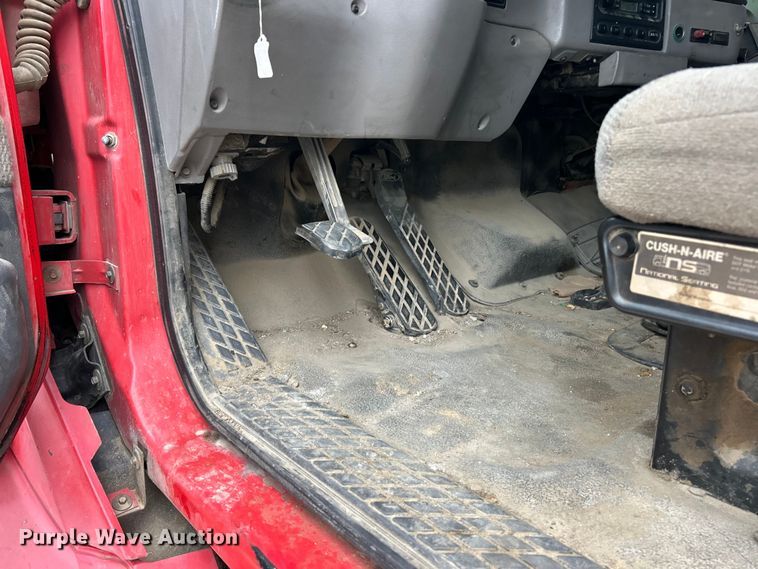 image for item ET3380 2000 Sterling Truck LT8500 