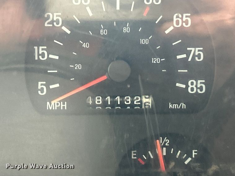 image for item ET3380 2000 Sterling Truck LT8500 