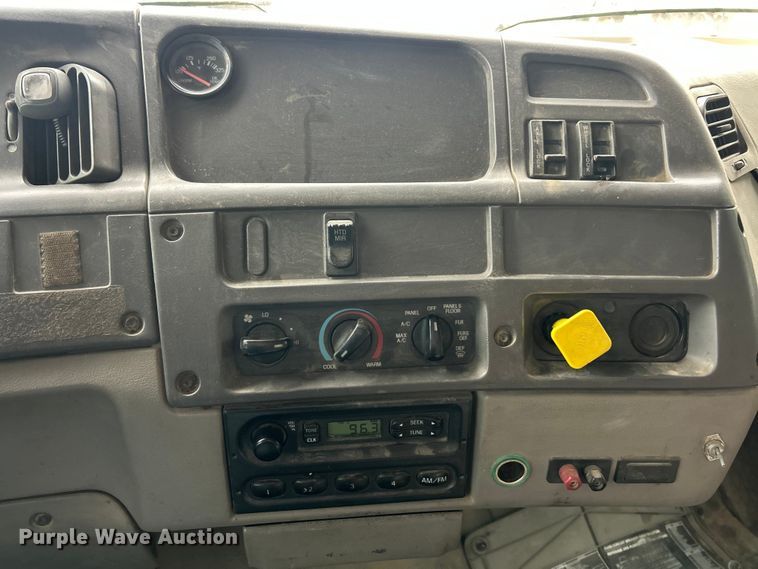 image for item ET3380 2000 Sterling Truck LT8500 