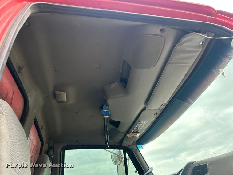 image for item ET3380 2000 Sterling Truck LT8500 