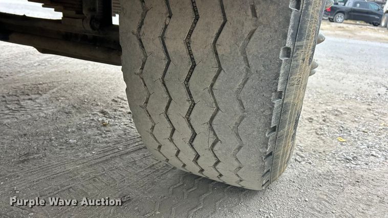 image for item ET3380 2000 Sterling Truck LT8500 