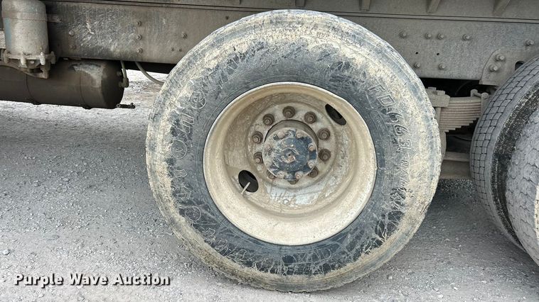 image for item ET3380 2000 Sterling Truck LT8500 