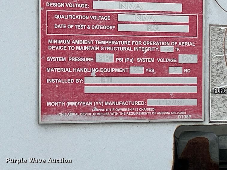 image for item ET3396 2010 Ford E350 Super Duty van with bucket lift