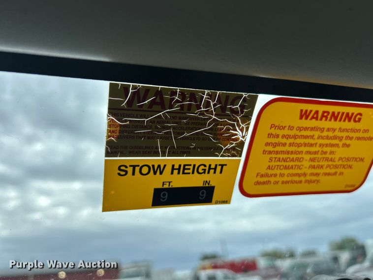 image for item ET3396 2010 Ford E350 Super Duty van with bucket lift