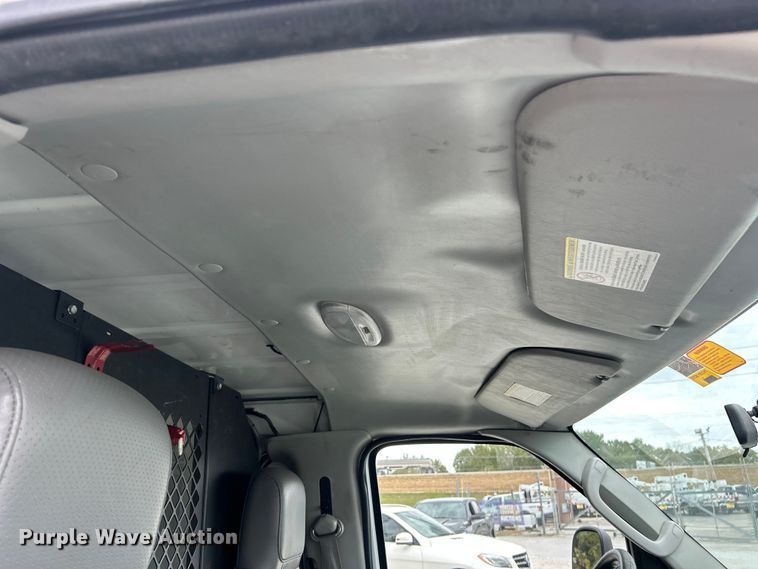 image for item ET3396 2010 Ford E350 Super Duty van with bucket lift
