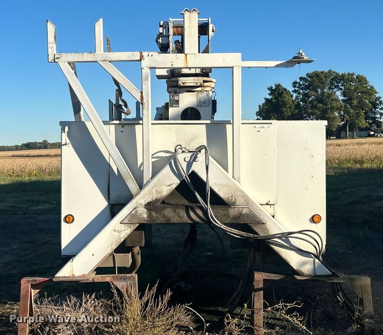 image for item ET3493 Eusco 156A2 digger derrick truck bed