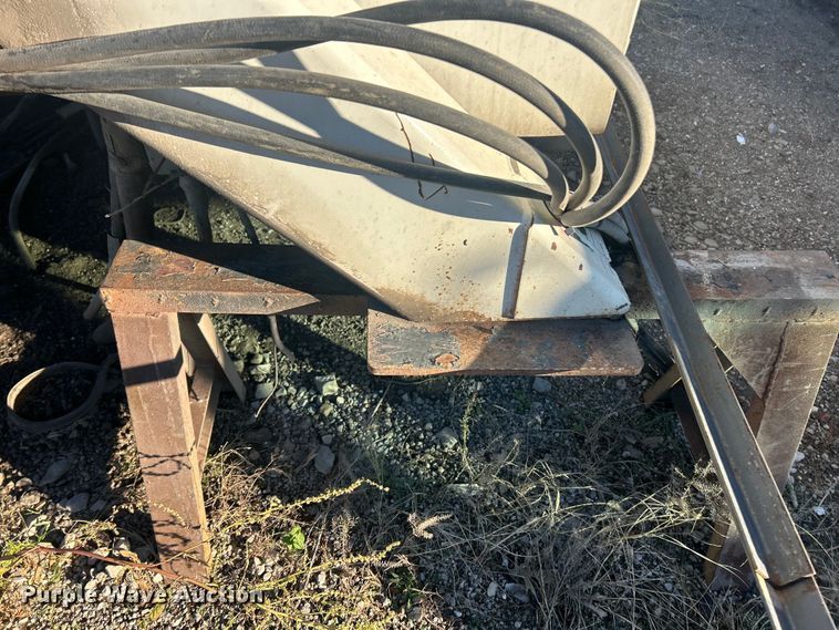 image for item ET3493 Eusco 156A2 digger derrick truck bed