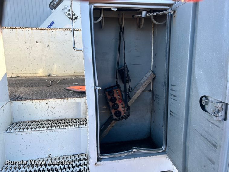 image for item ET3493 Eusco 156A2 digger derrick truck bed