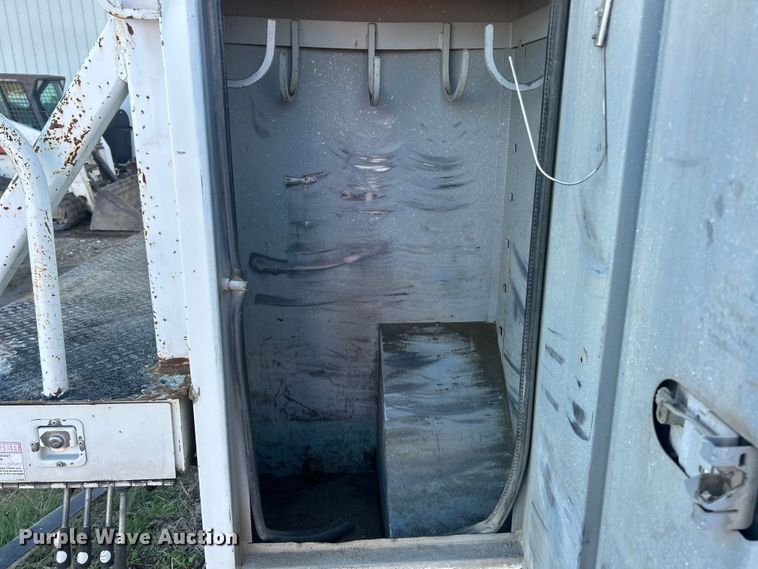 image for item ET3493 Eusco 156A2 digger derrick truck bed