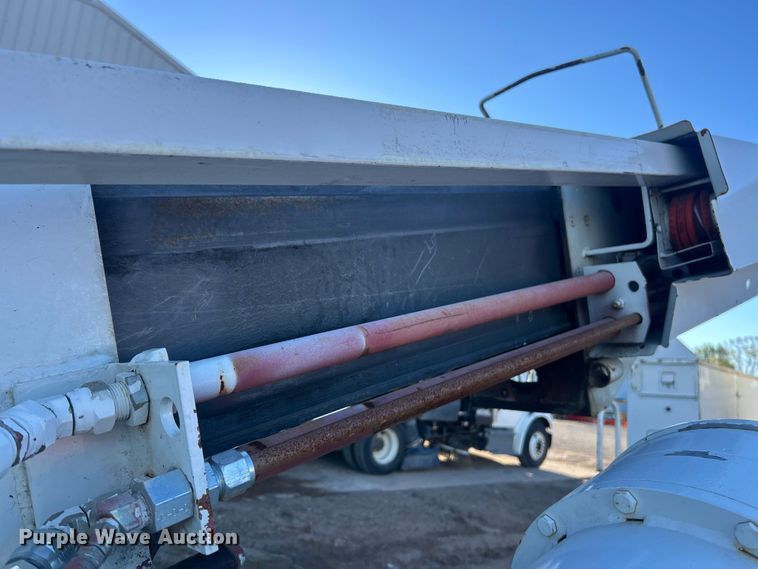 image for item ET3493 Eusco 156A2 digger derrick truck bed