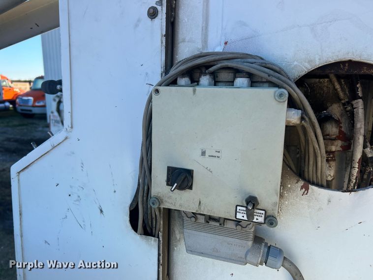 image for item ET3493 Eusco 156A2 digger derrick truck bed