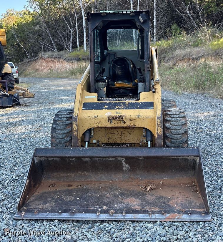 MINI CARGADOR SOBRE RUEDAS 2003 CATERPILLAR 246