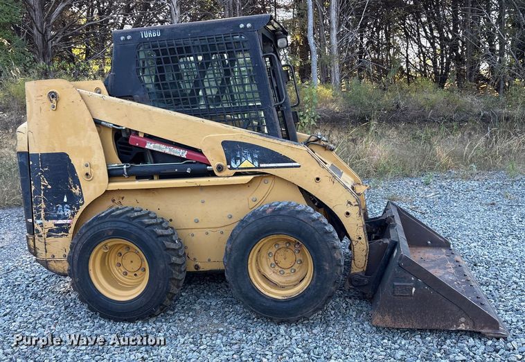 MINI CARGADOR SOBRE RUEDAS 2003 CATERPILLAR 246