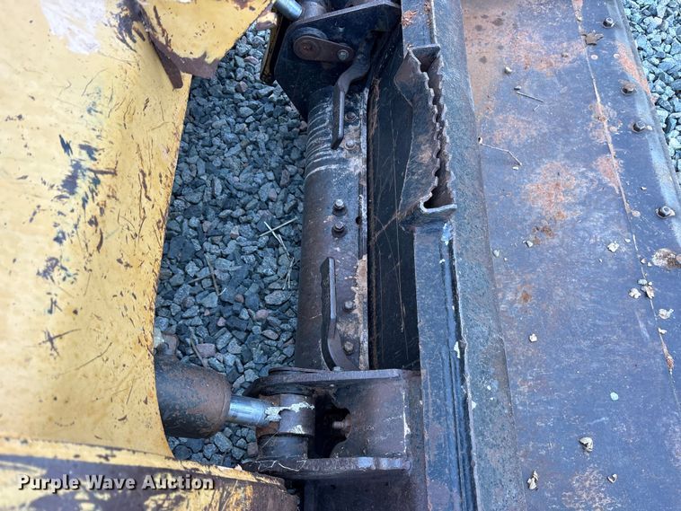 image for item ET7134 2003 Caterpillar 246 skid steer loader