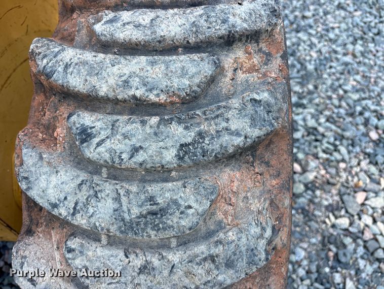 image for item ET7134 2003 Caterpillar 246 skid steer loader