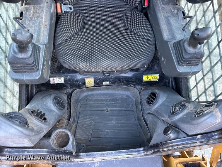 image for item ET7136 2021 Caterpillar 299D3 XE tracked skid steer loader