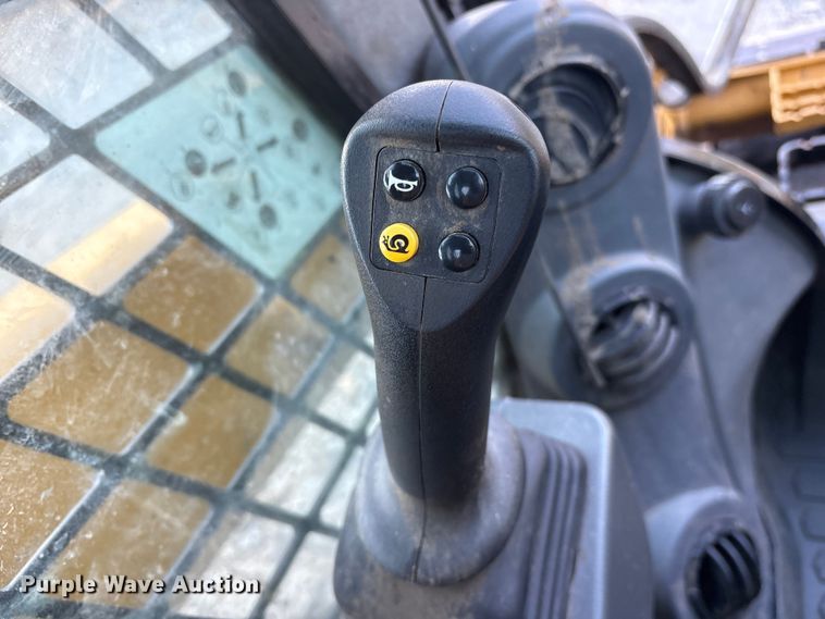 image for item ET7136 2021 Caterpillar 299D3 XE tracked skid steer loader